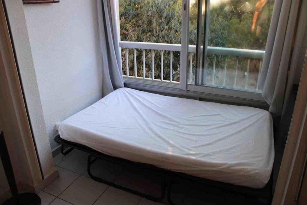 Studio L'Echappee Mandreenne Le Calme Entre Mer Et Foret Saint-Mandrier-sur-Mer Εξωτερικό φωτογραφία