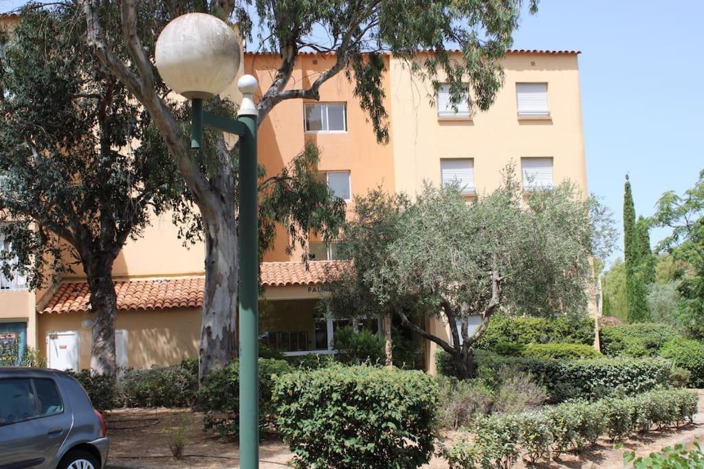 Studio L'Echappee Mandreenne Le Calme Entre Mer Et Foret Saint-Mandrier-sur-Mer Εξωτερικό φωτογραφία
